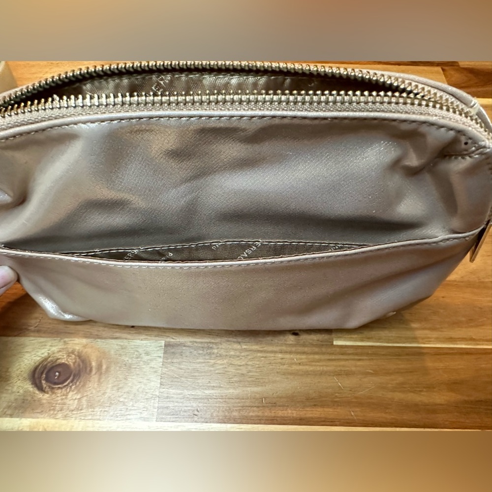 Versace Parfume Toiletry Bag| Cream- Gold Color - Picture 3 of 12